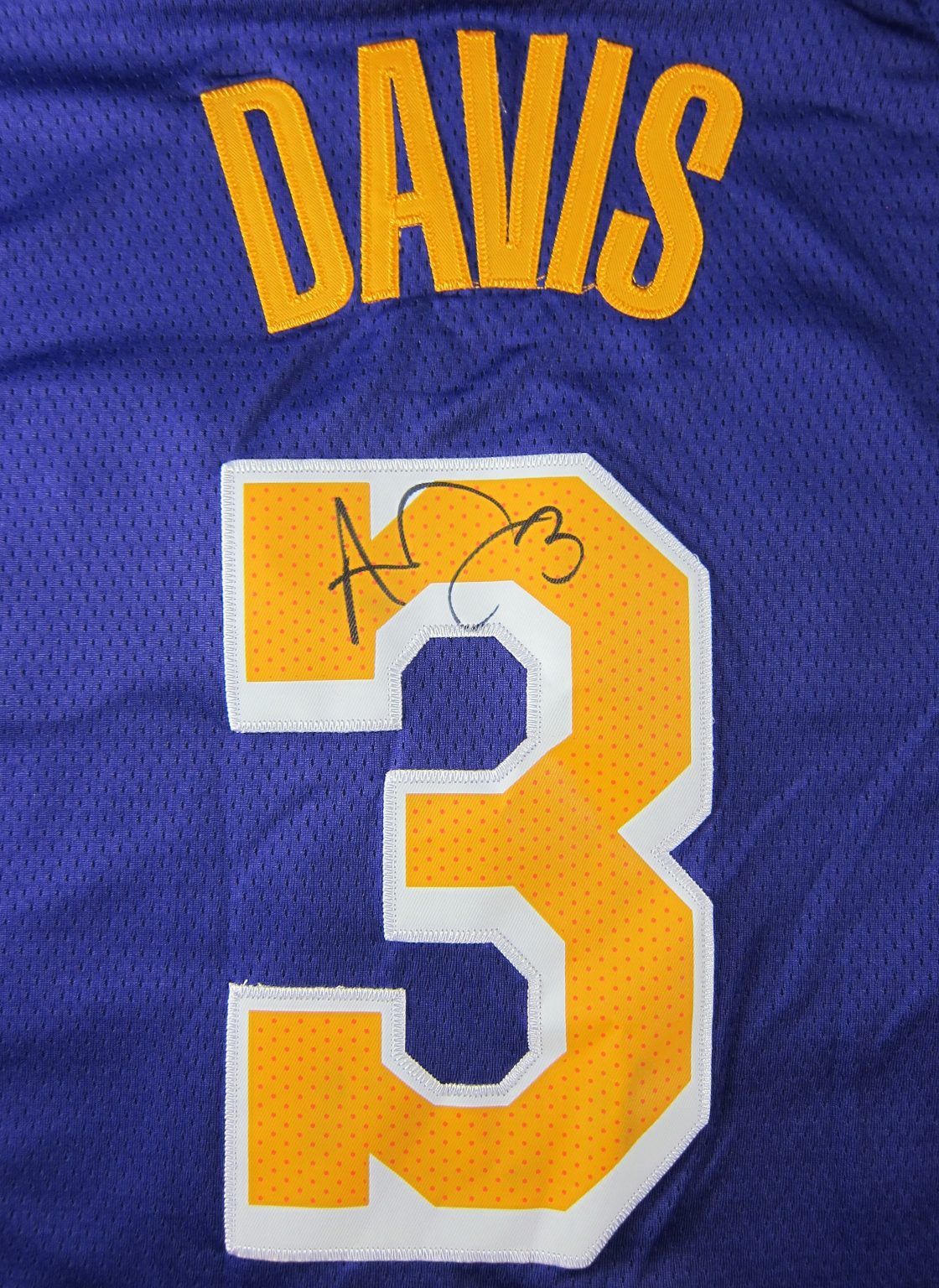 Anthony Davis Autographed Jersey - Memorabilia Center